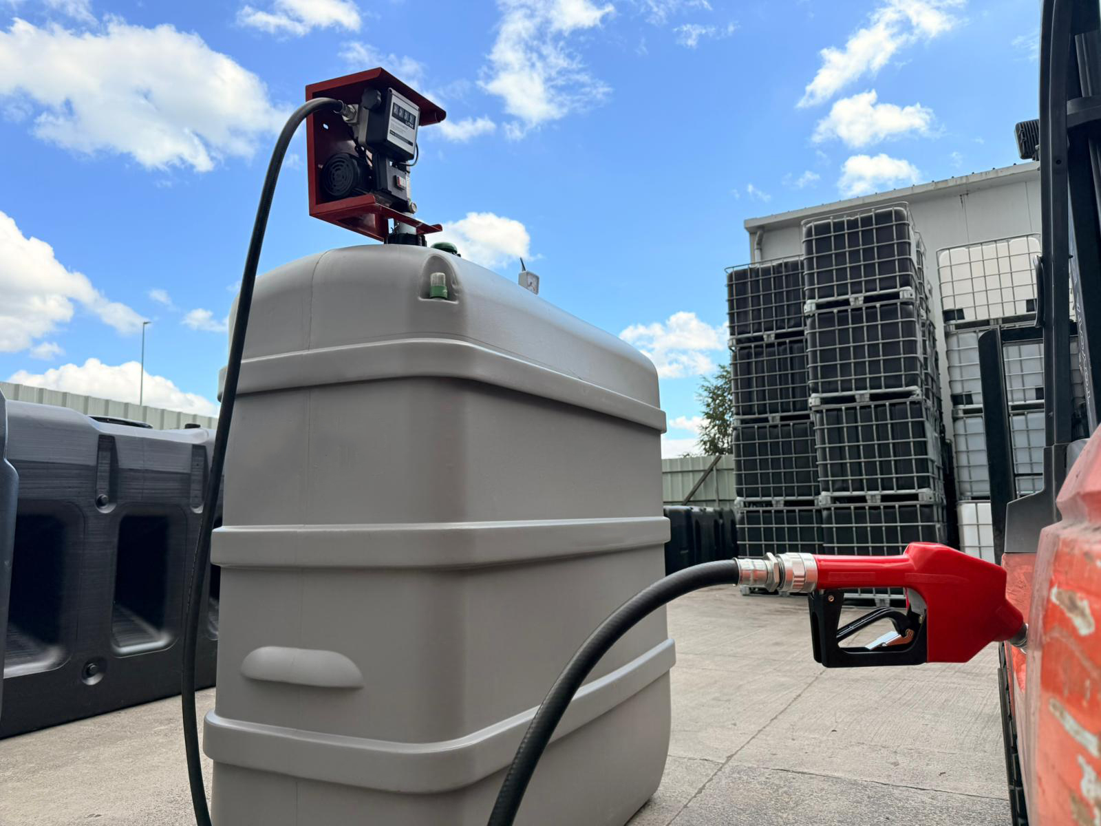 mazouttank-2000-liter-dubbelwandig-met-pomp-uv-proof-mazouttank-2000-liter-met-pomp