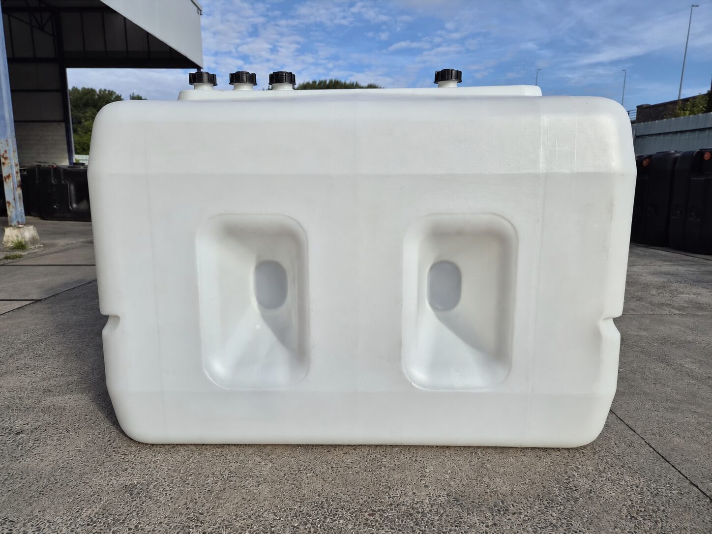 cuve a mazout 2000 litres simple paroi (1)