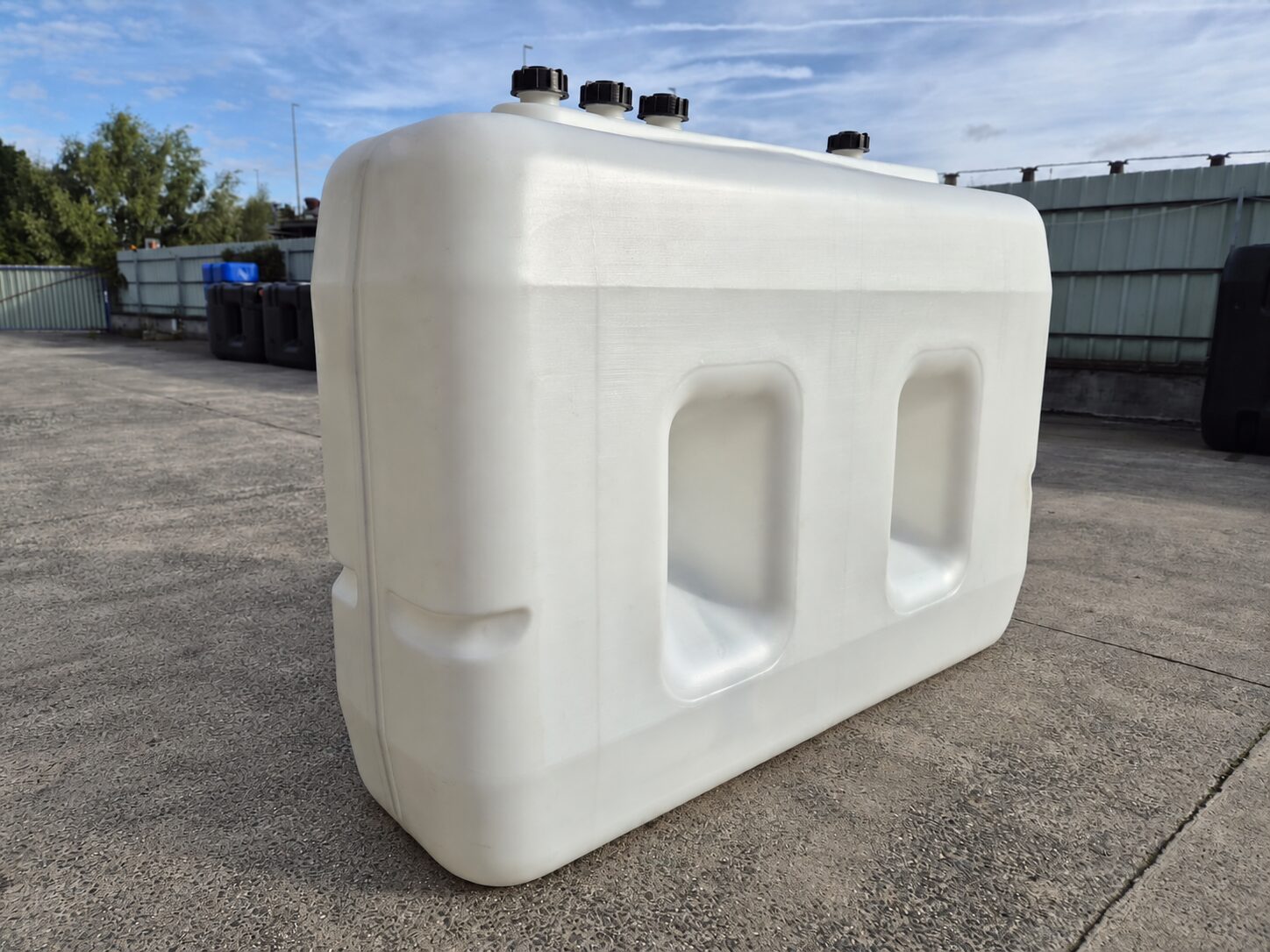 cuve a mazout 2000 litres simple paroi (5)