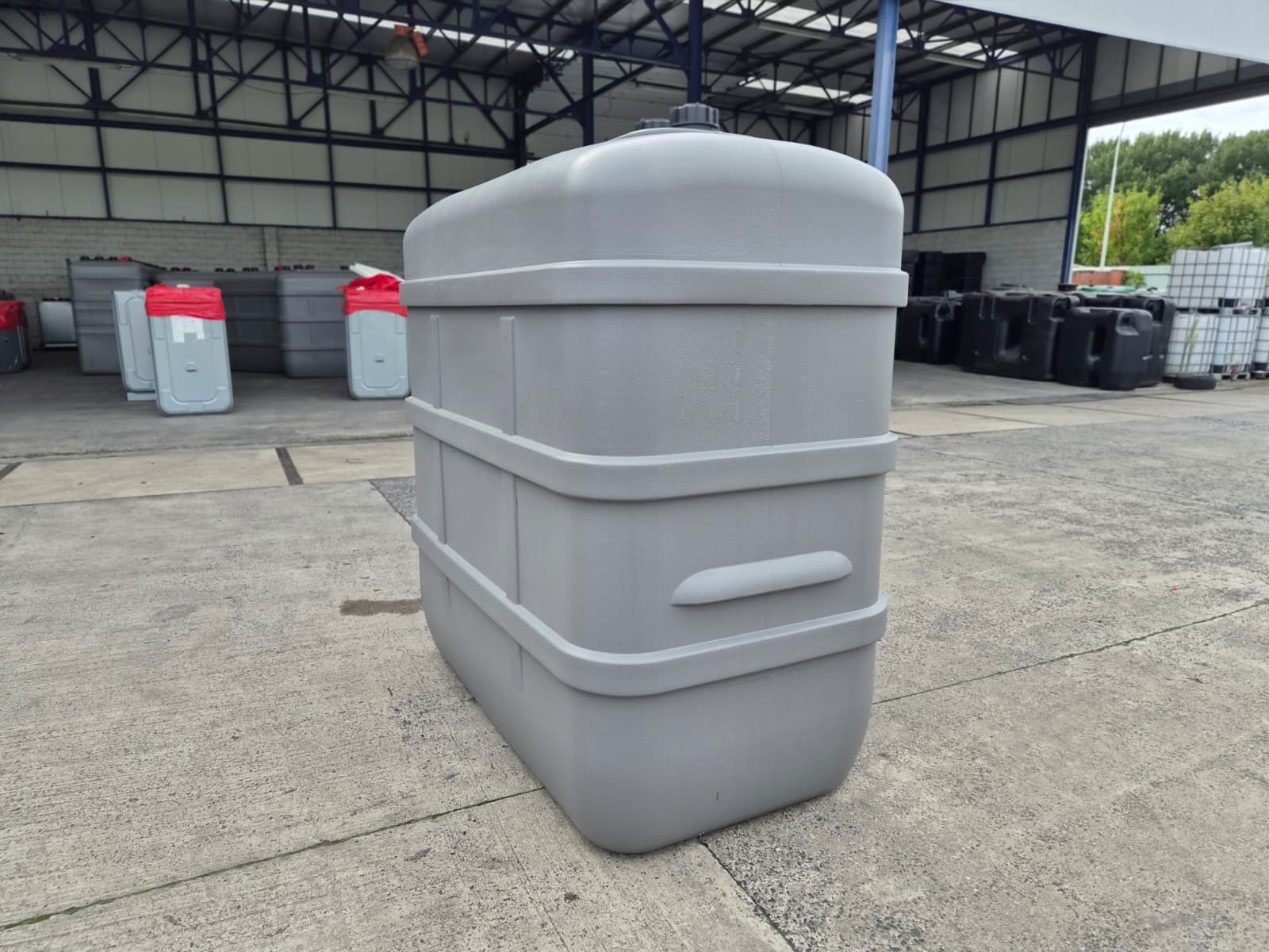 cuve-mazout-2000l-gris-uv-2